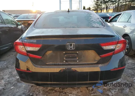 2022 Honda Accord Lx z USA, uszkodzony, nr VIN 1HGCV1F18NA043346